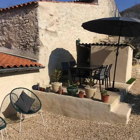 Logement Entier Au Bord De La Charente Апартаменты *