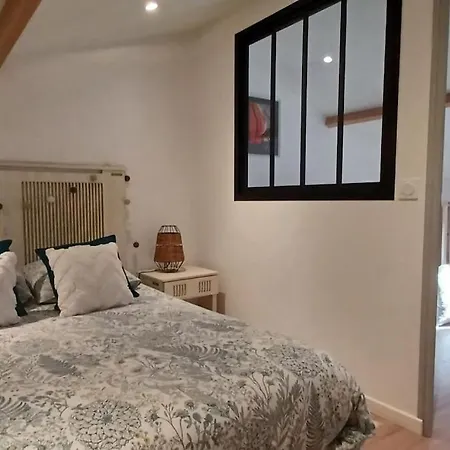 Logement Entier Au Bord De La Charente Апартаменты Рошфор