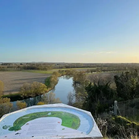 Апартаменты Logement Entier Au Bord De La Charente Рошфор